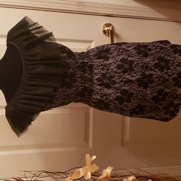 Cute Embroidery Flower Black Lace  Dress Petite 🖤 - Picture 4 of 4